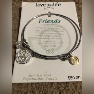 Love this Life Friends bracelet NWT great holiday‎ gift